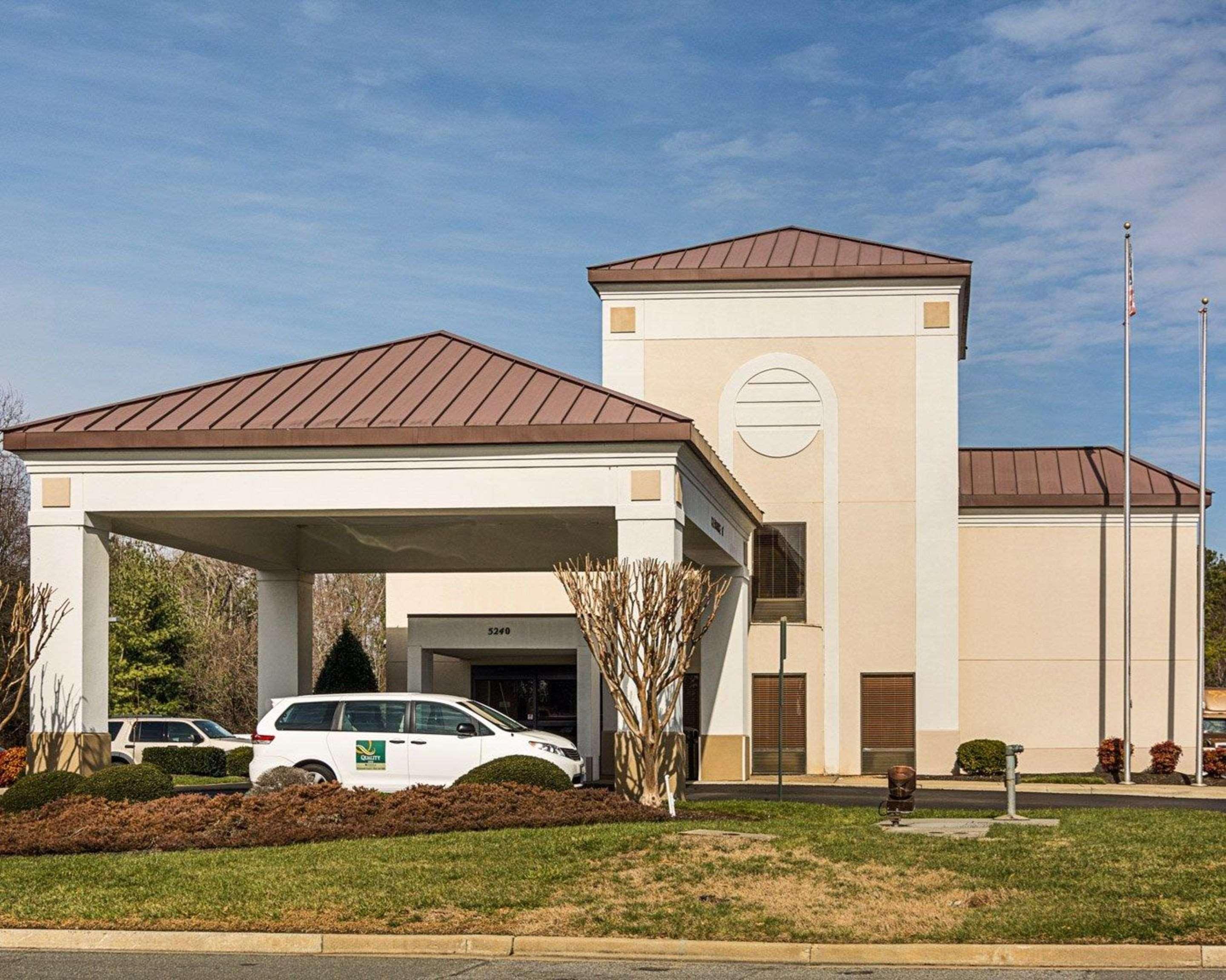 Quality Inn Richmond Airport Sandston Exterior foto